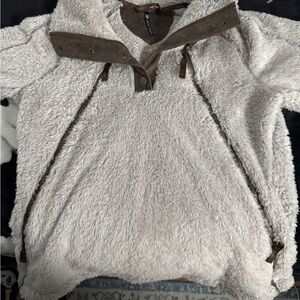 Kuhl sweatshirt in great condition